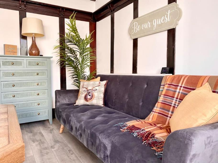 סאות'אנד און סי Charming Seaside Cottage In Leigh-On-Sea מראה חיצוני תמונה
