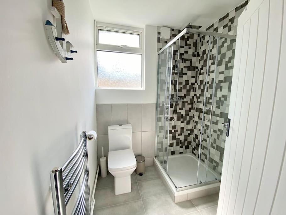 סאות'אנד און סי Charming Seaside Cottage In Leigh-On-Sea מראה חיצוני תמונה