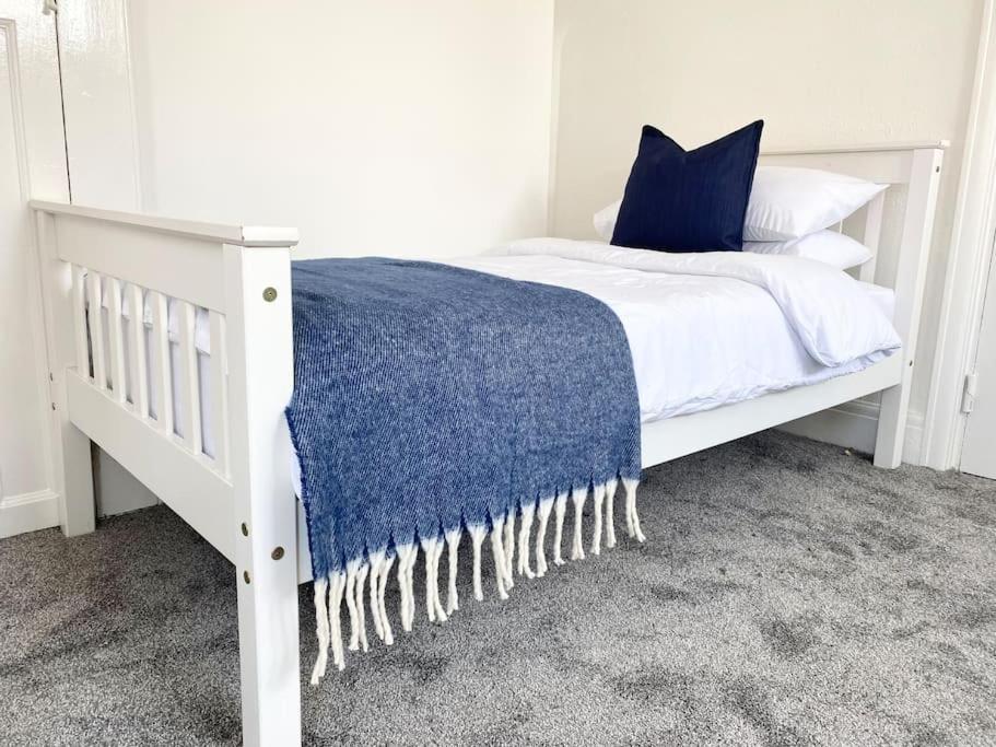 סאות'אנד און סי Charming Seaside Cottage In Leigh-On-Sea מראה חיצוני תמונה